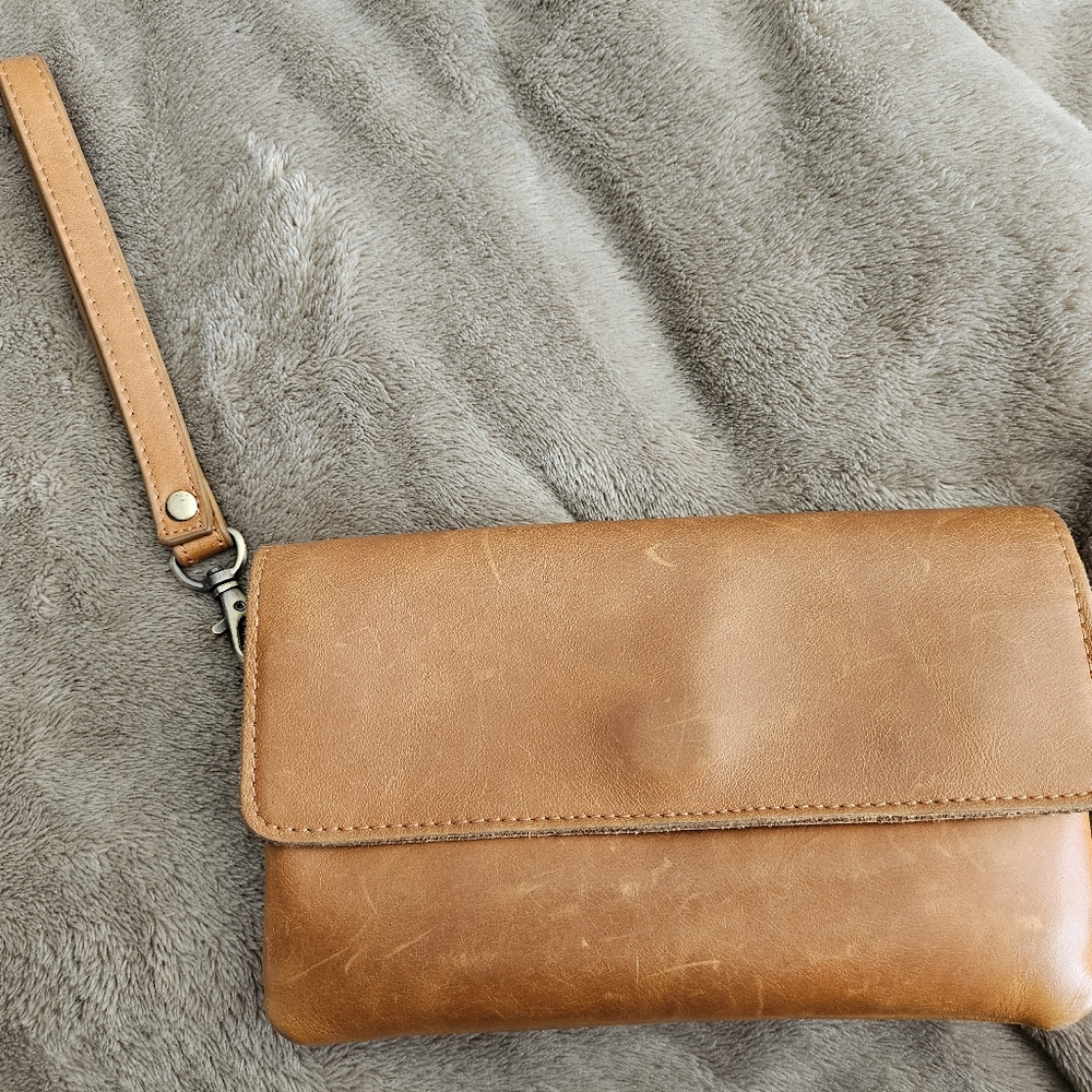 Andar Stevie wristlet